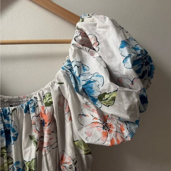 Abercrombie & Fitch Ruched White Floral Smocked Dress, size XL - Picture 5 of 7